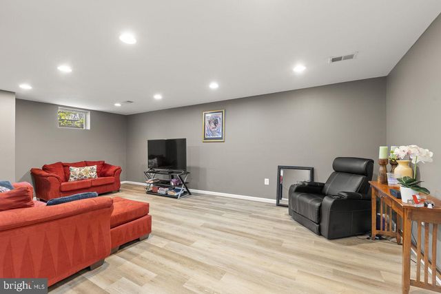 35554 SARASOTA ST, Round Hill, VA 20141