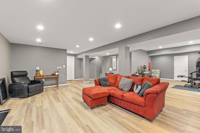 35554 SARASOTA ST, Round Hill, VA 20141