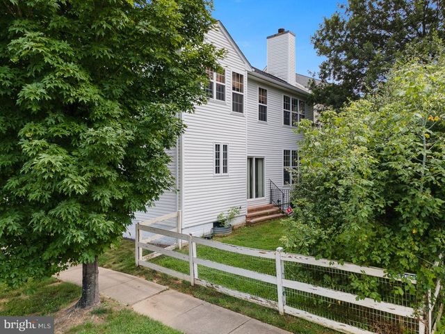 35554 SARASOTA ST, Round Hill, VA 20141