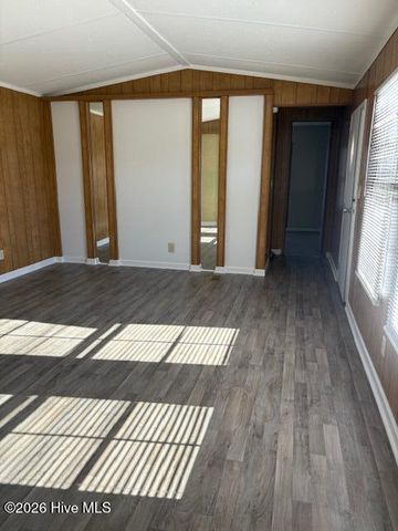 117 Belgrade Extension Road, Maysville, NC 28555