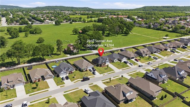 2660 Suncrest Avenue, Springdale, AR 72764