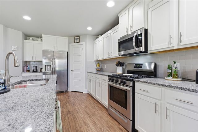 2660 Suncrest Avenue, Springdale, AR 72764