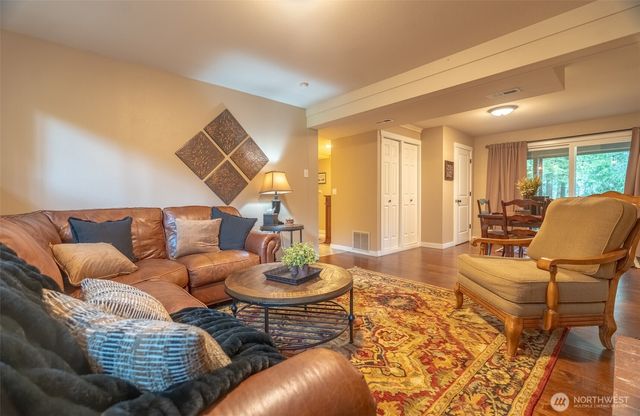 19206 11th Avenue NE, Shoreline, WA 98155