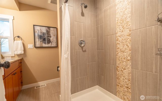 19206 11th Avenue NE, Shoreline, WA 98155