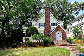 1272 Laurelton Parkway, Teaneck, NJ 07666