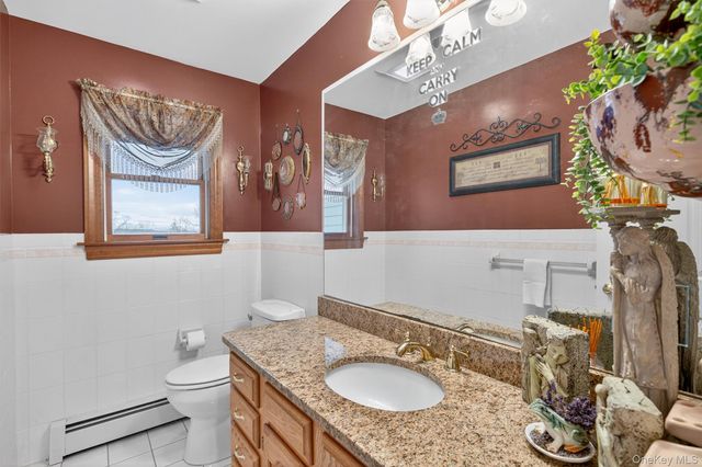 31 Almond Tree Lane, Warwick, NY 10990