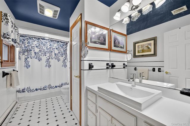 31 Almond Tree Lane, Warwick, NY 10990