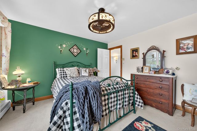 31 Almond Tree Lane, Warwick, NY 10990