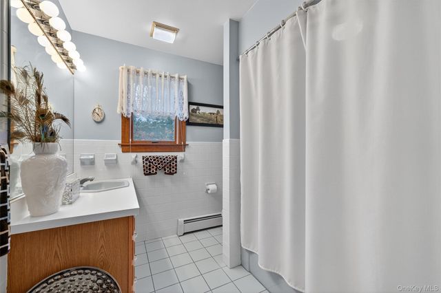 31 Almond Tree Lane, Warwick, NY 10990