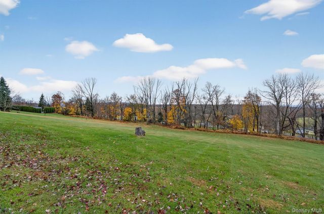 31 Almond Tree Lane, Warwick, NY 10990