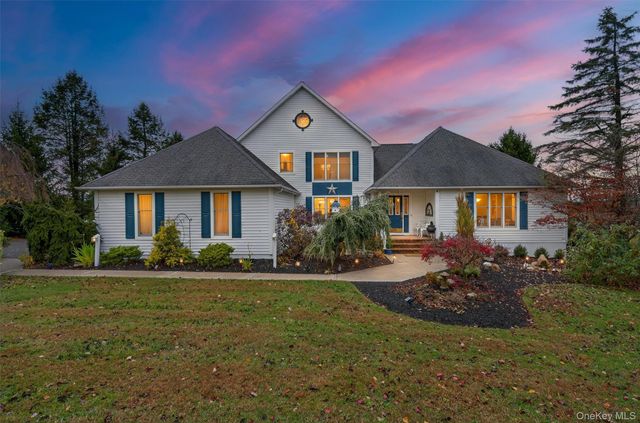 31 Almond Tree Lane, Warwick, NY 10990