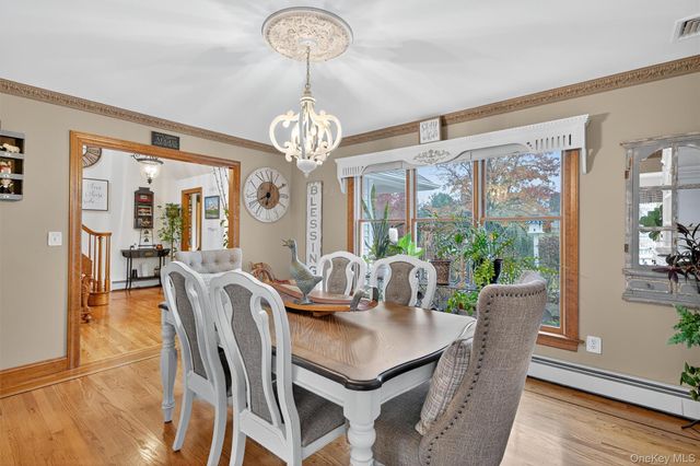 31 Almond Tree Lane, Warwick, NY 10990