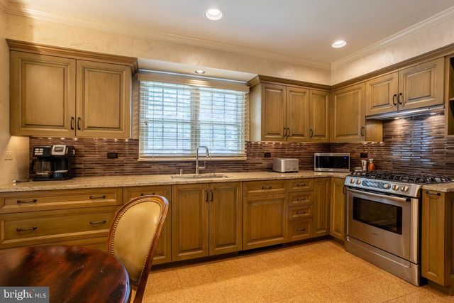 63 RAISIN TREE CIR, Baltimore, MD 21208