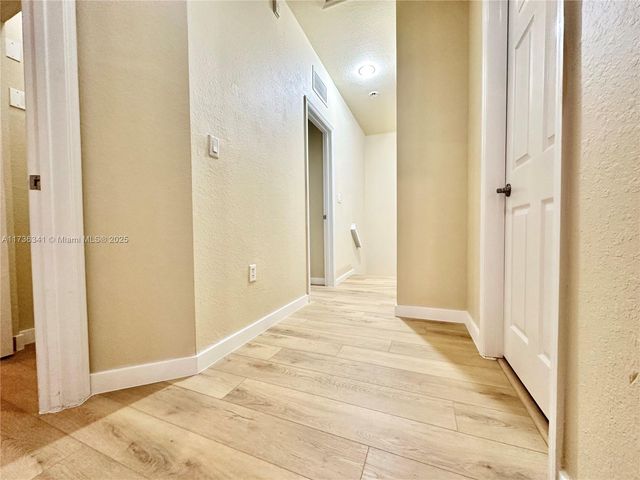 11403 NW 89th St 219, Doral, FL 33178