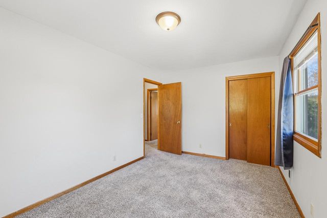 911 Mayer LANE, Mayville, WI 53050
