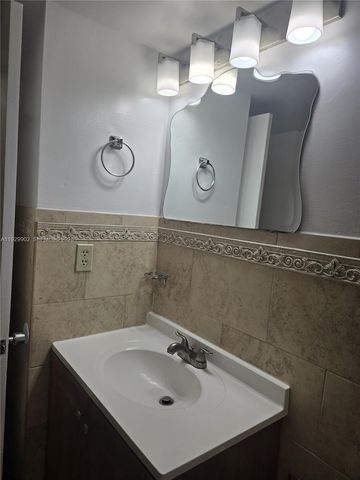 8054 SW 150 AV 408, Miami, FL 33193