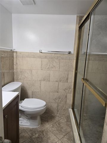 8054 SW 150 AV 408, Miami, FL 33193