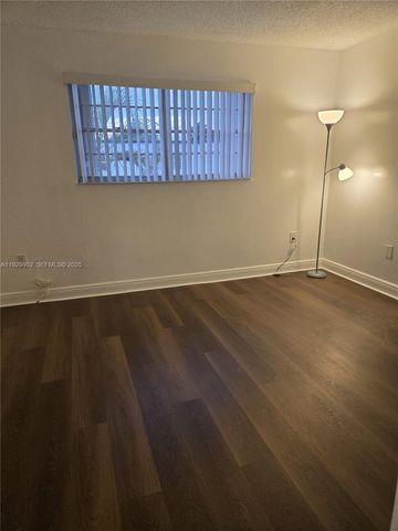 8054 SW 150 AV 408, Miami, FL 33193