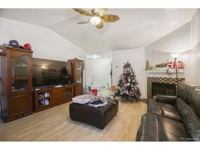 2803 Denver Ave, Longmont, CO 80503