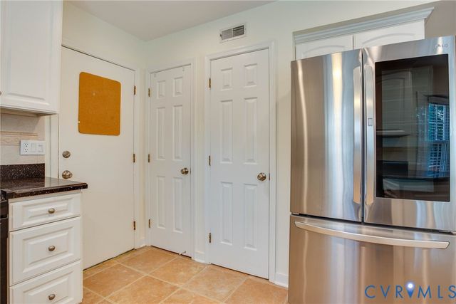 518 Glenmeadow Rd, Midlothian, VA 23114