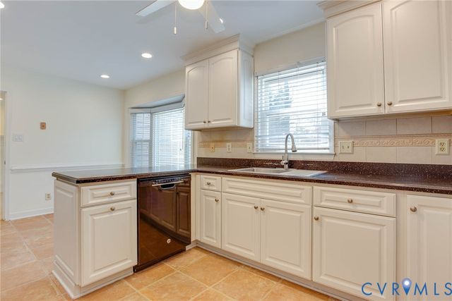 518 Glenmeadow Rd, Midlothian, VA 23114