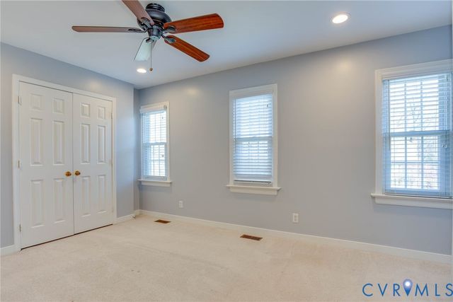 518 Glenmeadow Rd, Midlothian, VA 23114