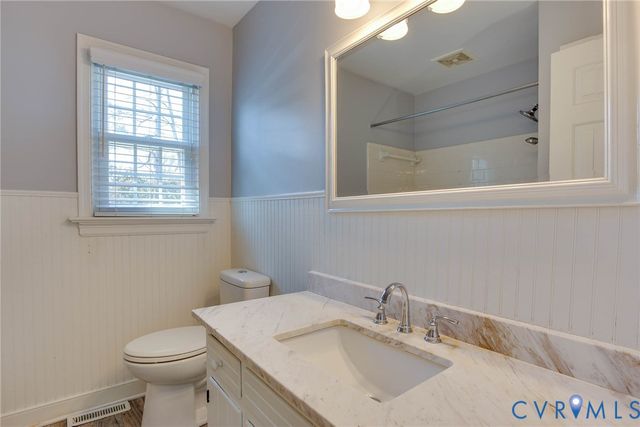 518 Glenmeadow Rd, Midlothian, VA 23114