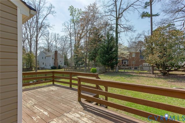 518 Glenmeadow Rd, Midlothian, VA 23114