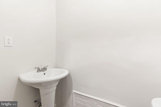 725 S SMEDLEY ST, Philadelphia, PA 19146