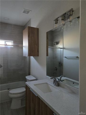 2912 N Israel Lane D, Alton, TX 78573