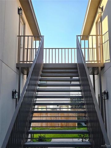 2912 N Israel Lane D, Alton, TX 78573