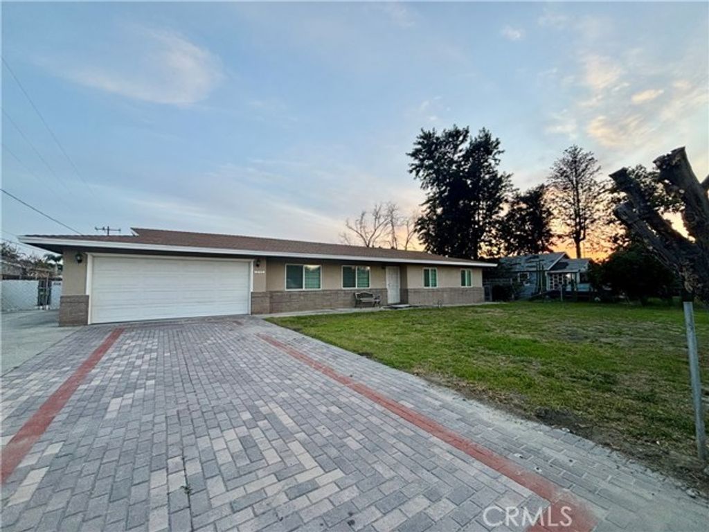 1795 E Victoria Avenue, San Bernardino, CA 92408