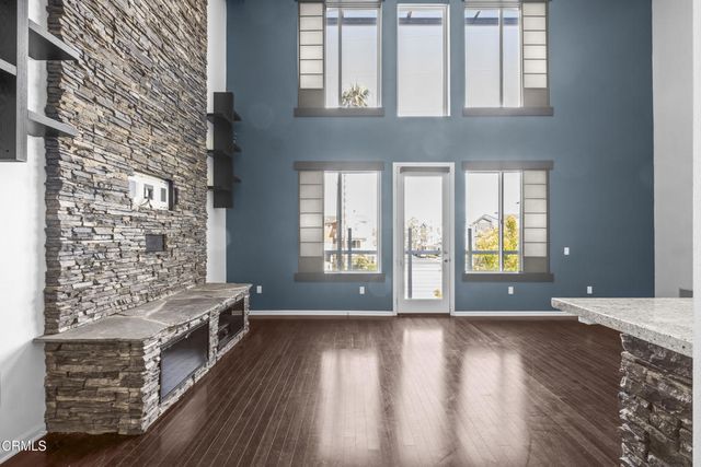 1901 Victoria Avenue 201, Oxnard, CA 93035