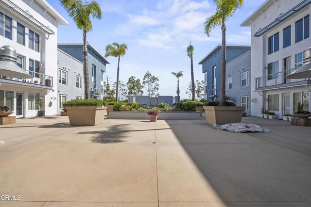 1901 Victoria Avenue 201, Oxnard, CA 93035