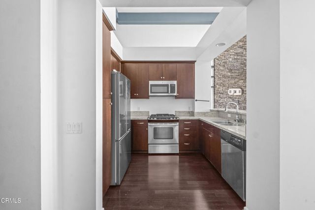 1901 Victoria Avenue 201, Oxnard, CA 93035