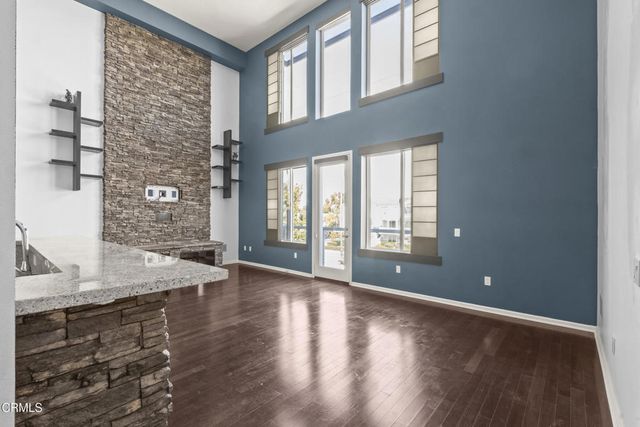 1901 Victoria Avenue 201, Oxnard, CA 93035