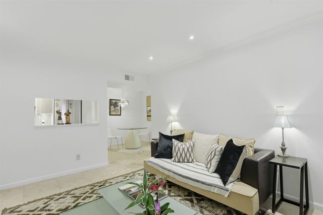 2501 Zia 7-104, Santa Fe, NM 87505