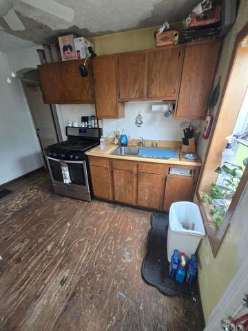 2278 Holt Avenue, Columbus, OH 43219