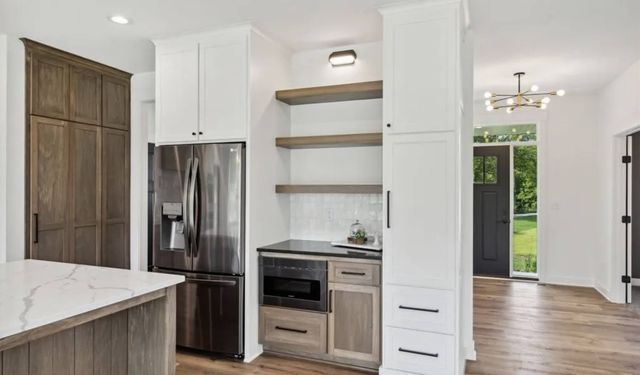 5324 Spring Lane, Minnetonka, MN 55345