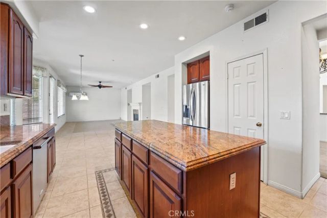 28 Lakeside, Buena Park, CA 90621