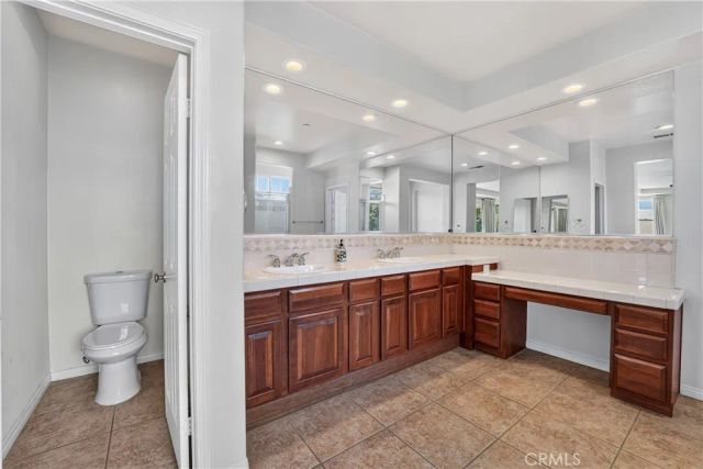 28 Lakeside, Buena Park, CA 90621
