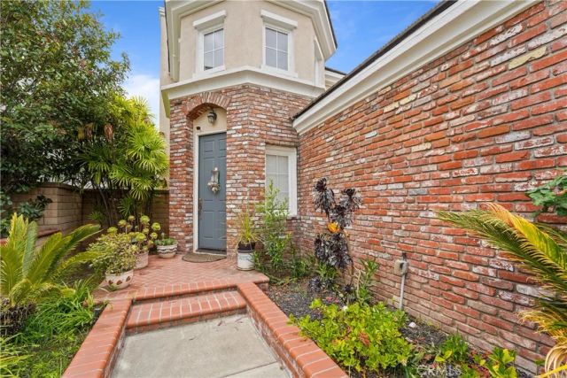 28 Lakeside, Buena Park, CA 90621