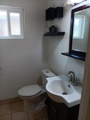1414 Erbbe Street NE, Albuquerque, NM 87112