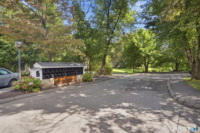 16 Rockmeadow Road I, Norwalk, CT 06850