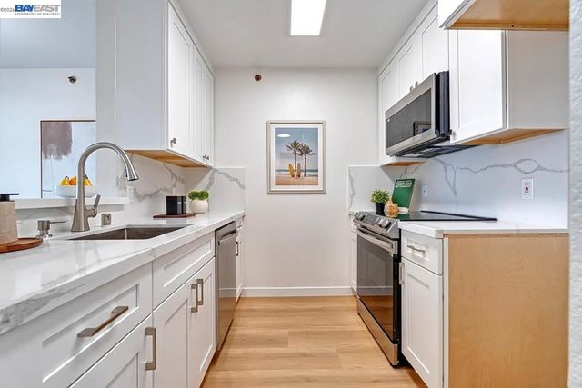 685 Dartmore Ln 365, Hayward, CA 94544