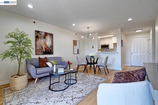 685 Dartmore Ln 365, Hayward, CA 94544