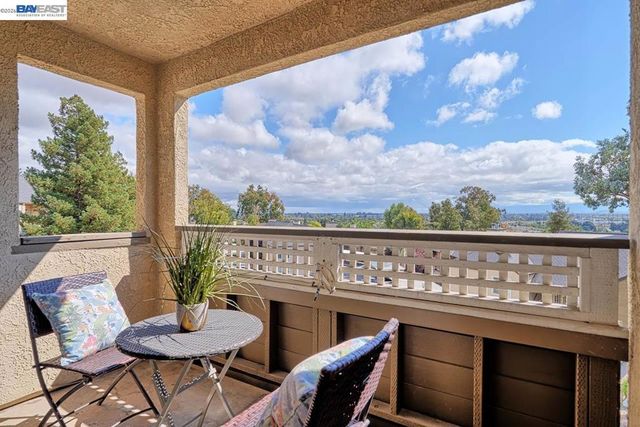 685 Dartmore Ln 365, Hayward, CA 94544