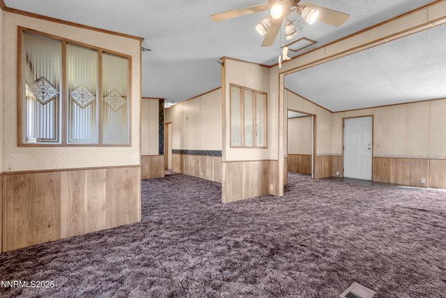 5527 Yukon Drive, Sun Valley, NV 89433