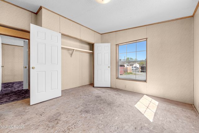 5527 Yukon Drive, Sun Valley, NV 89433