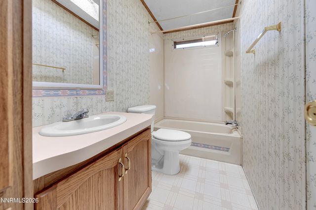5527 Yukon Drive, Sun Valley, NV 89433